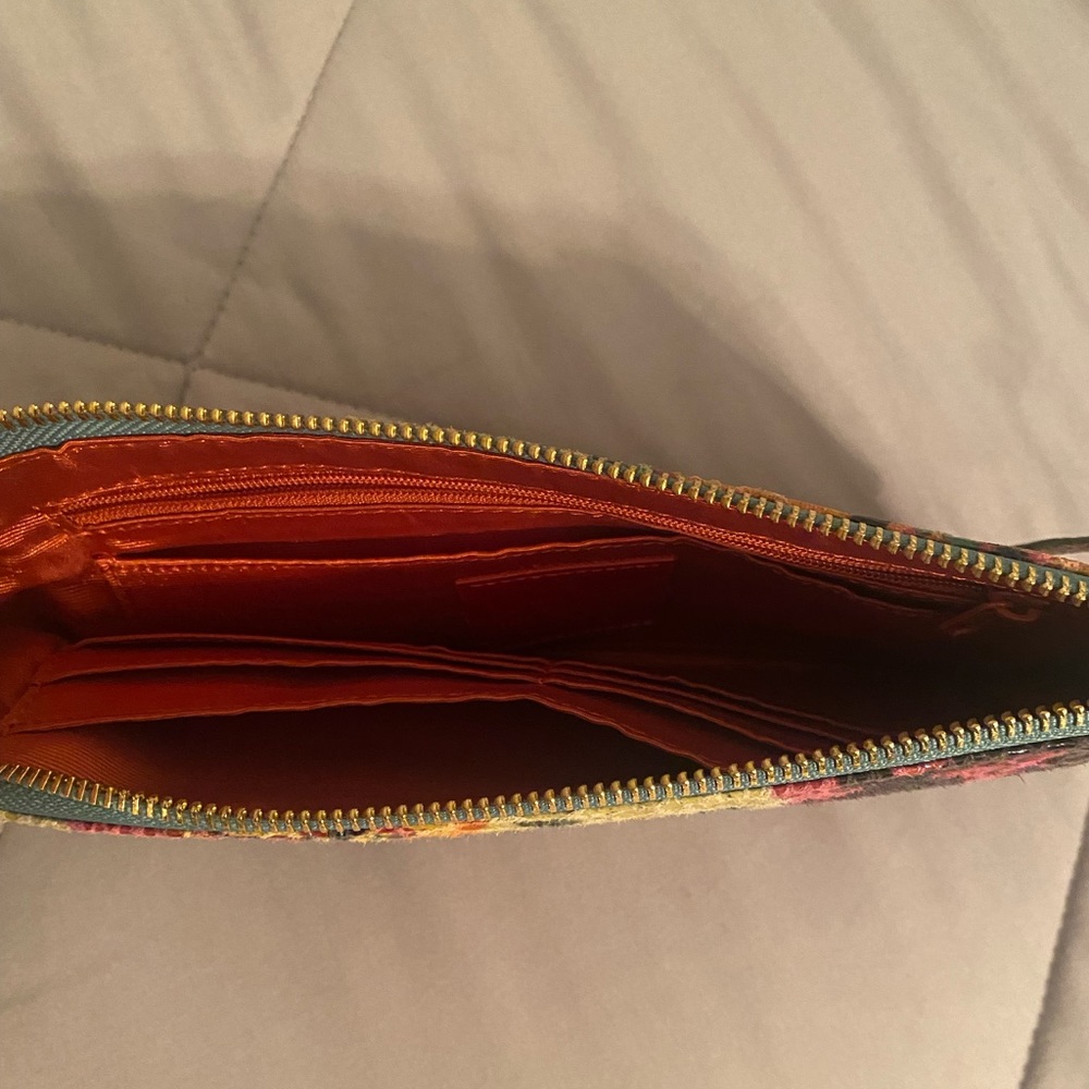 Hobo Vida Wristlet - Picture 3 of 3